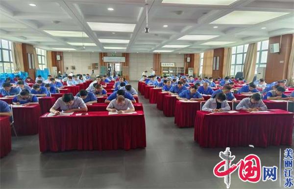 点击图片翻到下一页>> 谈球吧官网入口正式启动“南京机电-冠盛汽配教师企业实践流动站”进站计划